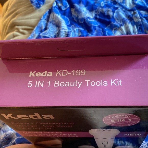 New Keda Epilator+cleaning brush+massager+Lady shaver + Callus remover - Picture 10 of 10